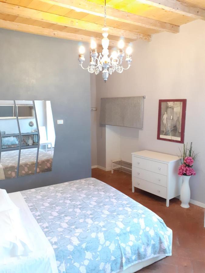 Vicolo Del Nido B&B Paderno Franciacorta Luaran gambar